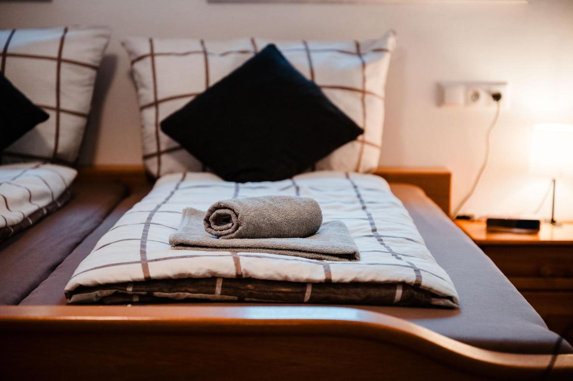 Mitzis Stubn Apartments - Bad Goisern - 24-Hour Self Check-In Luaran gambar